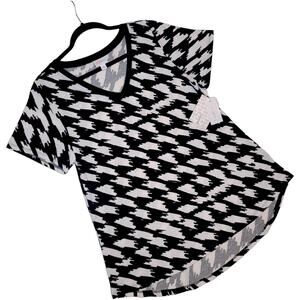 LuLaRoe Houndstooth Christy T Large NEW Black White Women's Short Sleeve Tee Top